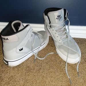 Gray Leather Supra Sneakers (Boys 6/Womens 7.5)